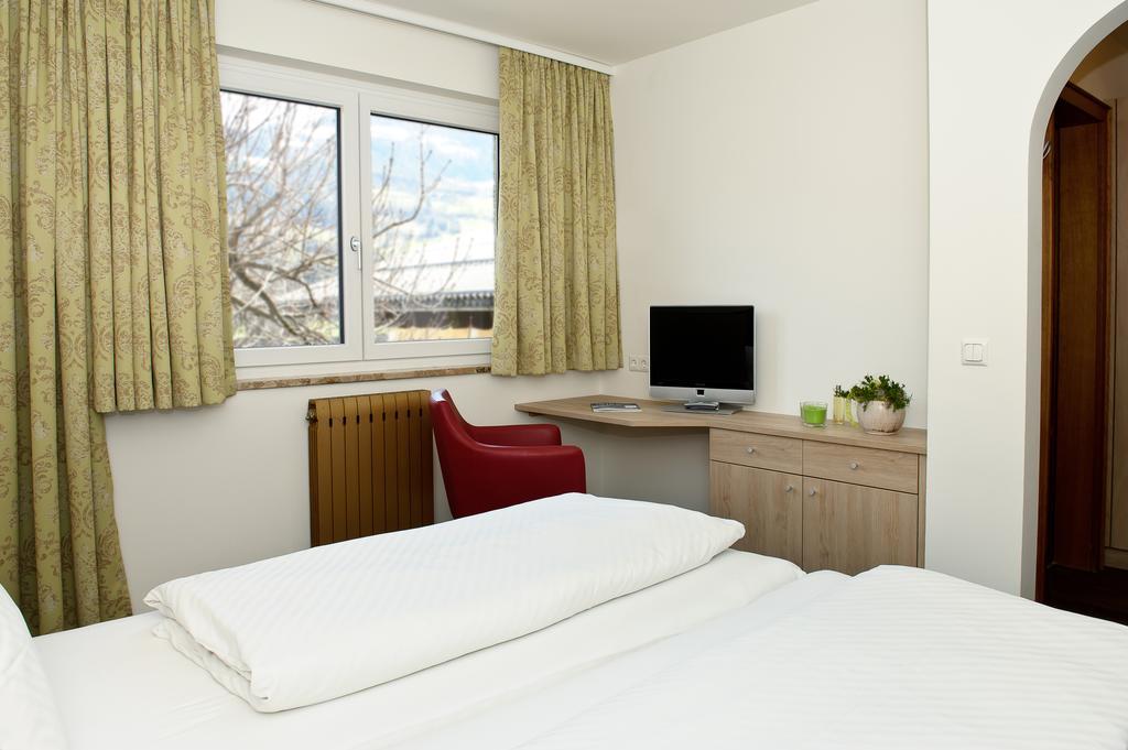 Gasthaus Bacher Hotel Санкт Йохан им Понгау Стая снимка